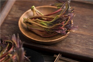 杜甫——《兵车行》_杜甫兵车行讽刺了哪六个人